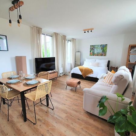 PB Ferienwohnungen - FeWo 3 - Stilvoll eingerichtetes Studio im Herzen Senftenbergs Exterior foto
