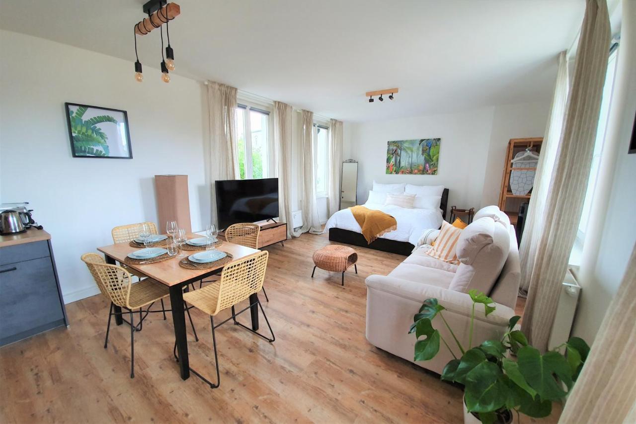 PB Ferienwohnungen - FeWo 3 - Stilvoll eingerichtetes Studio im Herzen Senftenbergs Exterior foto