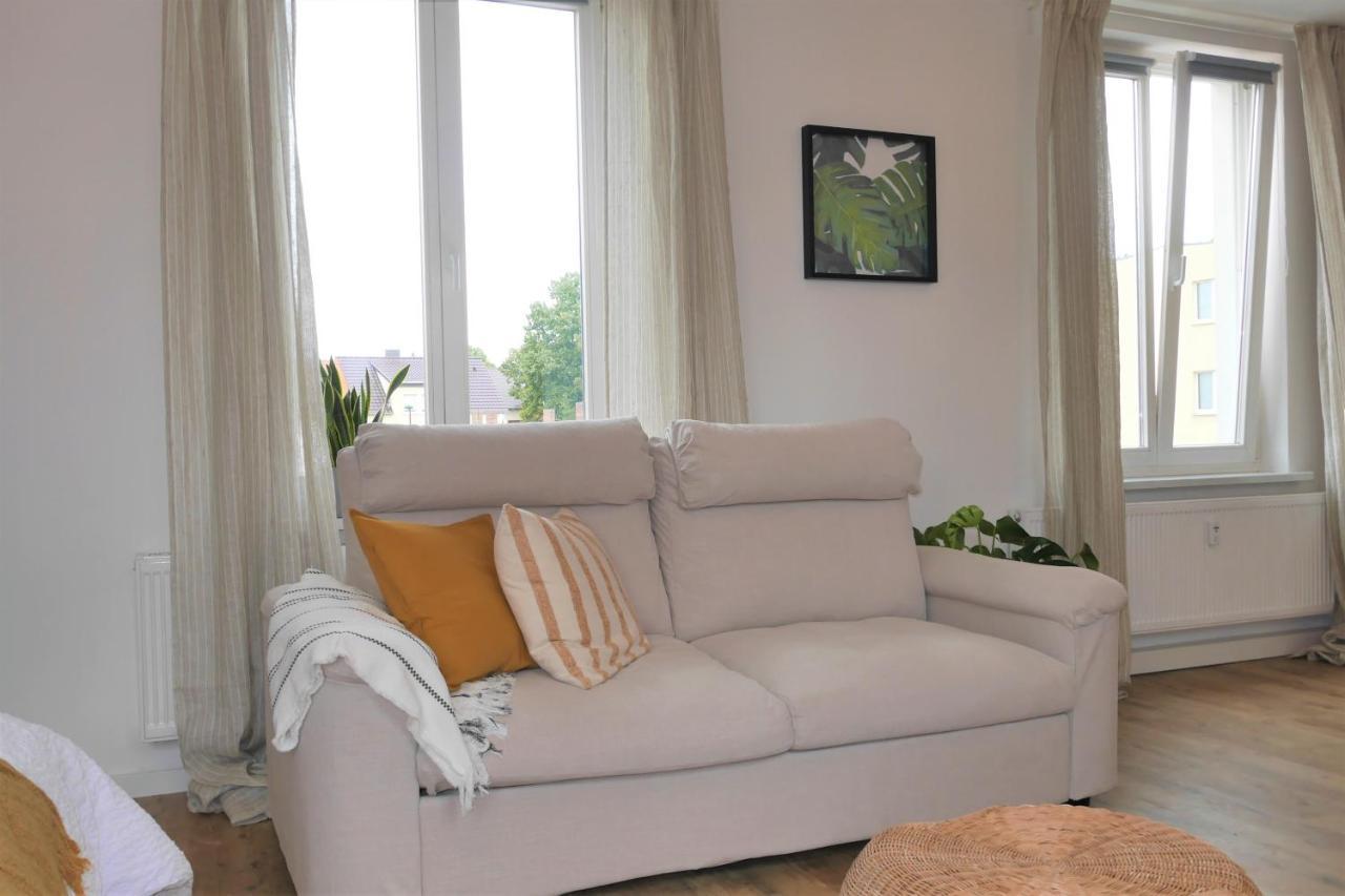 PB Ferienwohnungen - FeWo 3 - Stilvoll eingerichtetes Studio im Herzen Senftenbergs Exterior foto